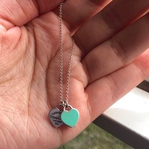 Mini double heart tag pendant necklace